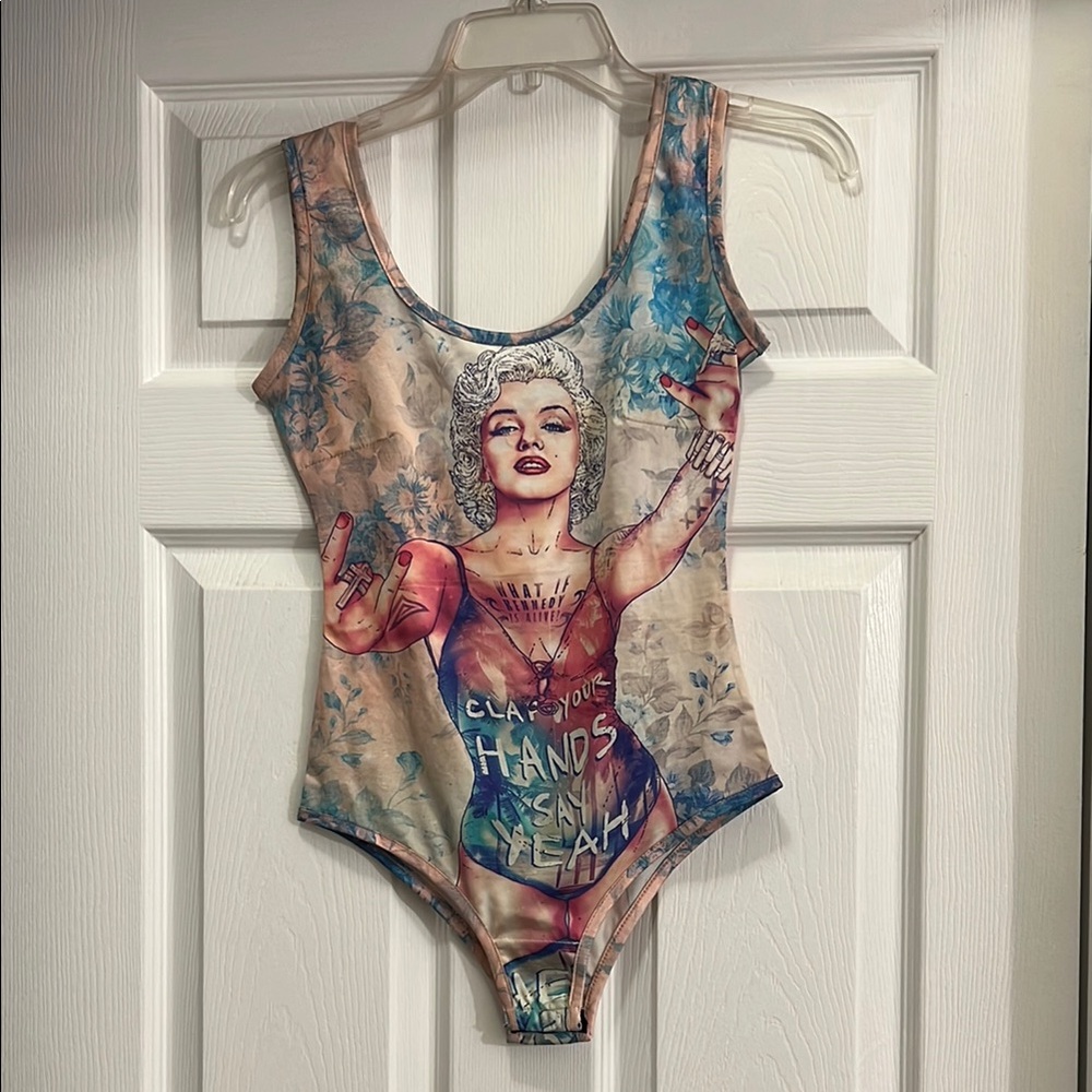 Women's Artistic Print Swimsuit - Multicolor